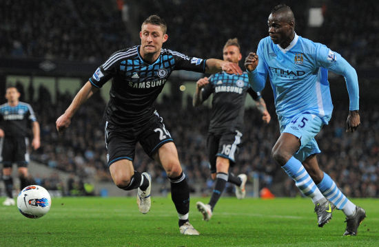 硬造犯规 硬造犯规